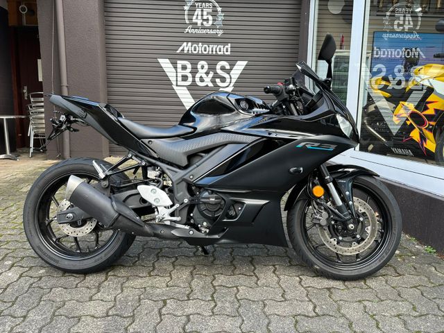 Yamaha YZF R3 YZF-R3  1 Hand