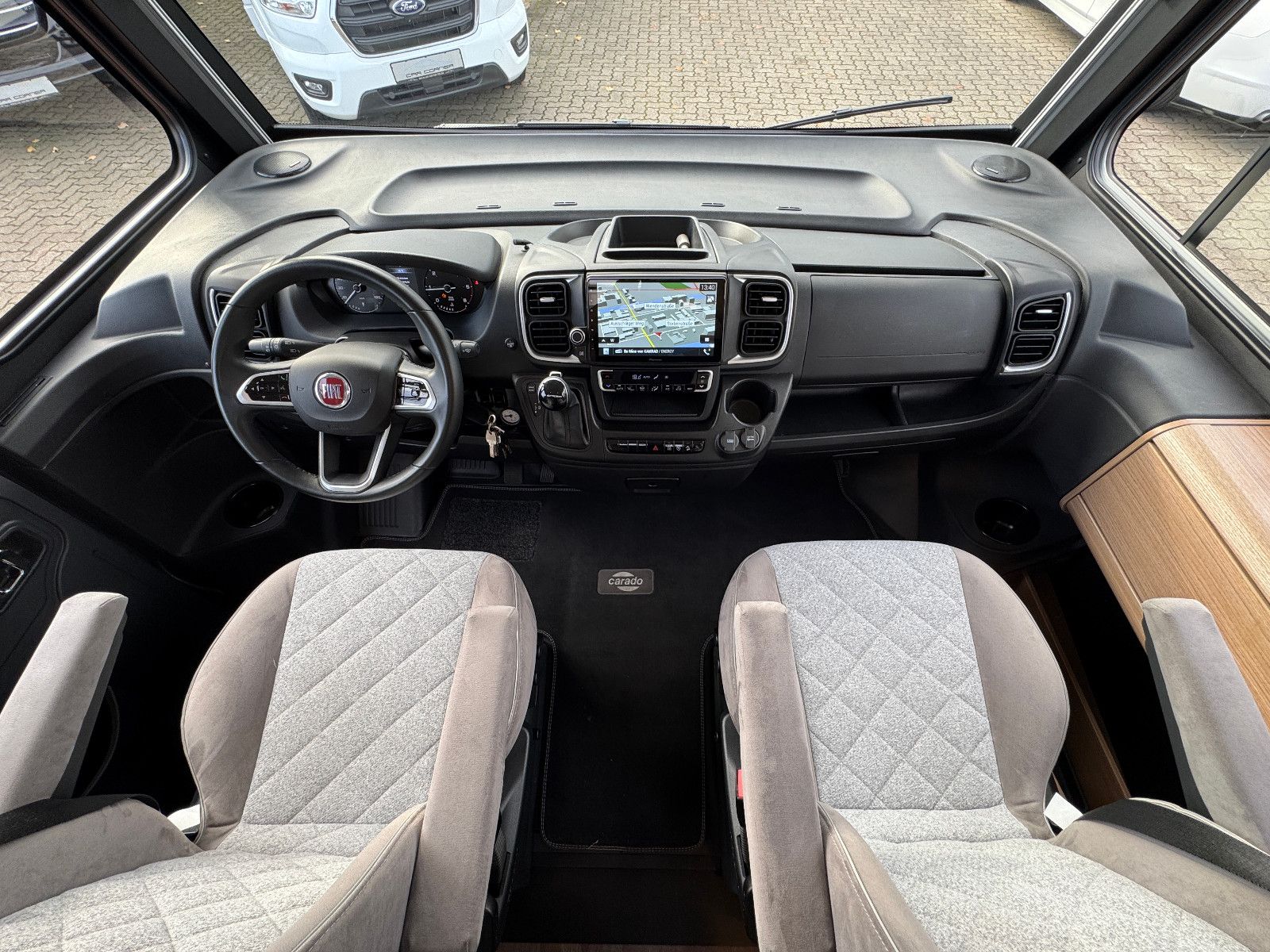 Fahrzeugabbildung Carado i 338 EDITION 15 4.0 T AUTOMATIK LUFTFEDERUNG 1H