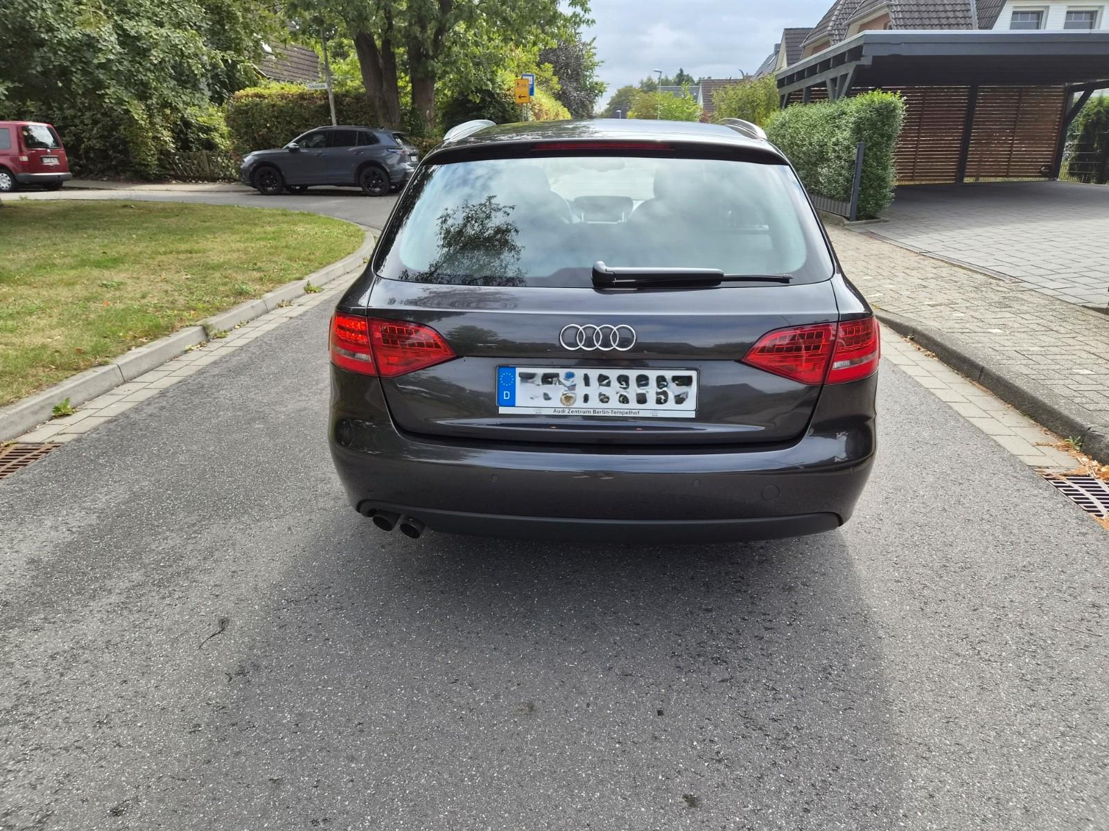 Audi A4 2009 — photo 13