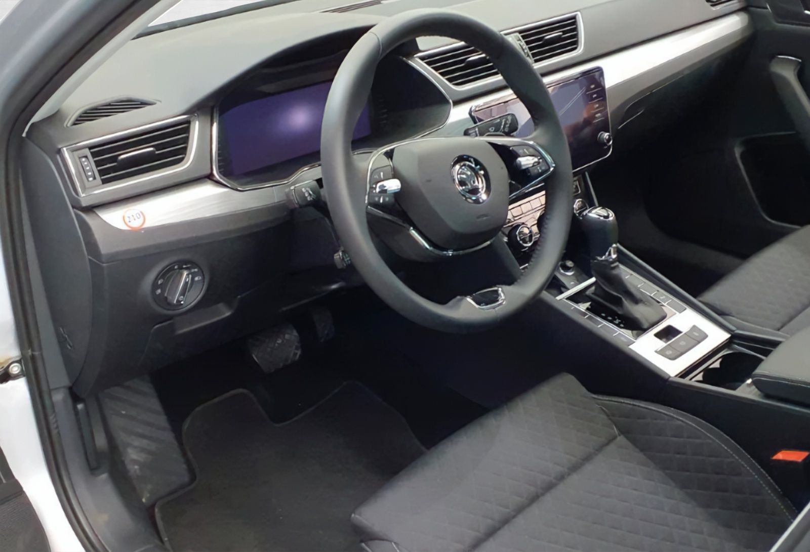 Skoda Superb - Bild 6