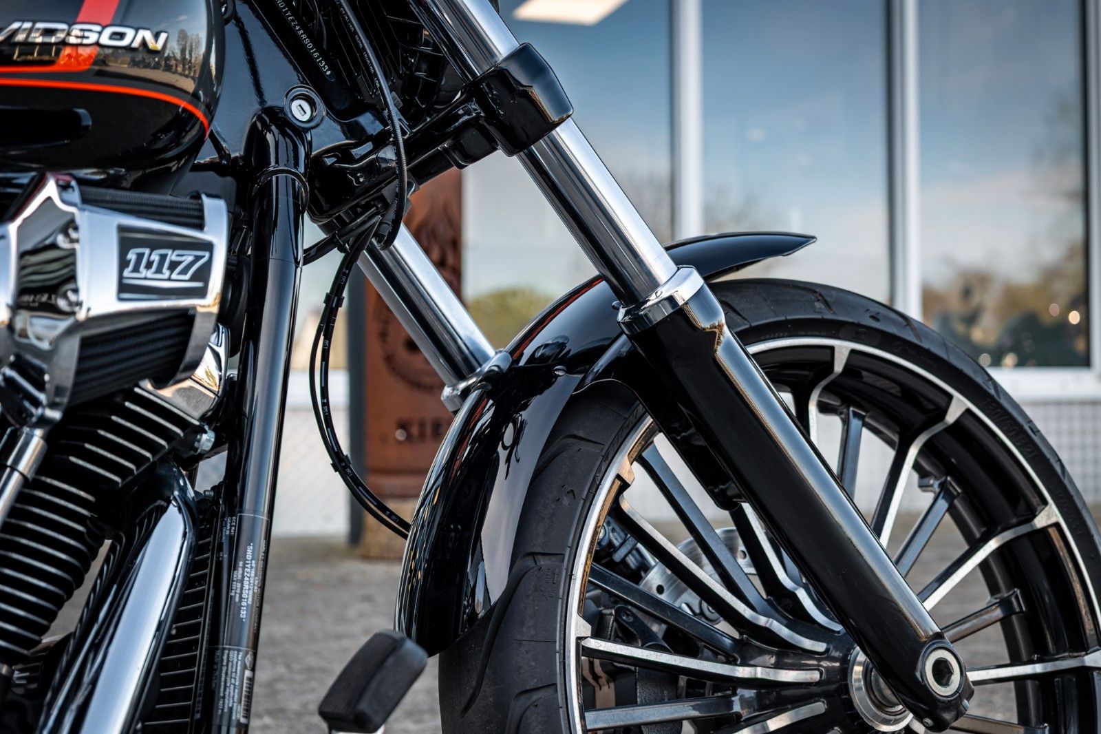 Fahrzeugabbildung Harley-Davidson FXBR Breakout 117 cui - Jekill & Hyde