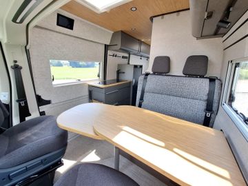 HYMER  ERIBA  HYMERCAR Redwood 601 Trail AHK Lithium LED Schwenkbad