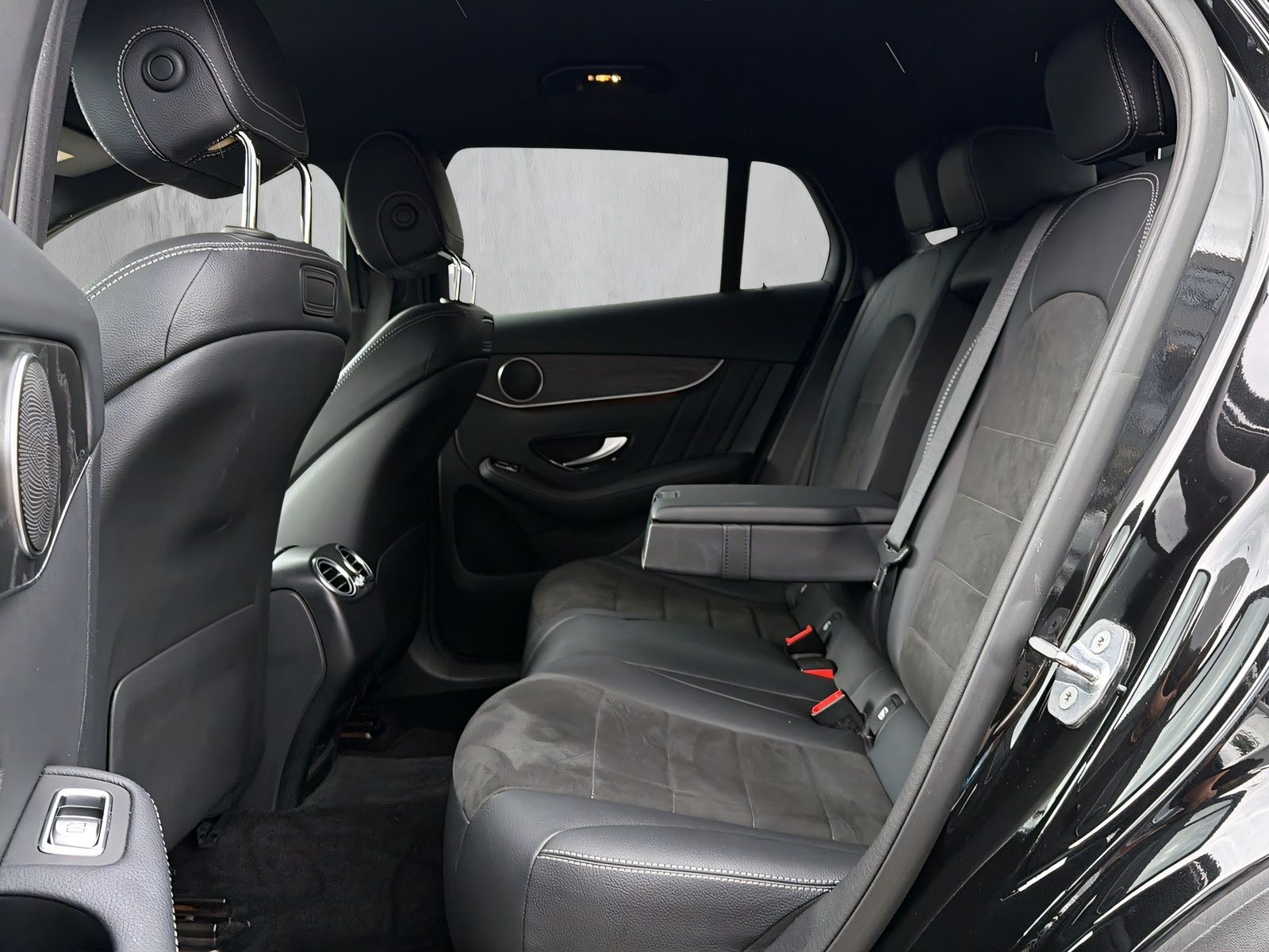 Fahrzeugabbildung Mercedes-Benz GLC 250 d Coupe AMG 4Matic MEMORY LED AHK KAMERA