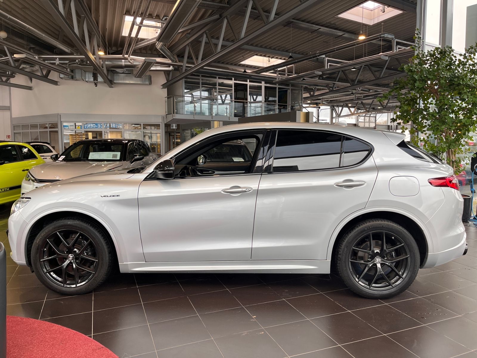 Fahrzeugabbildung Alfa Romeo Stelvio Veloce Q4 ACC NAVI LEDER AHK