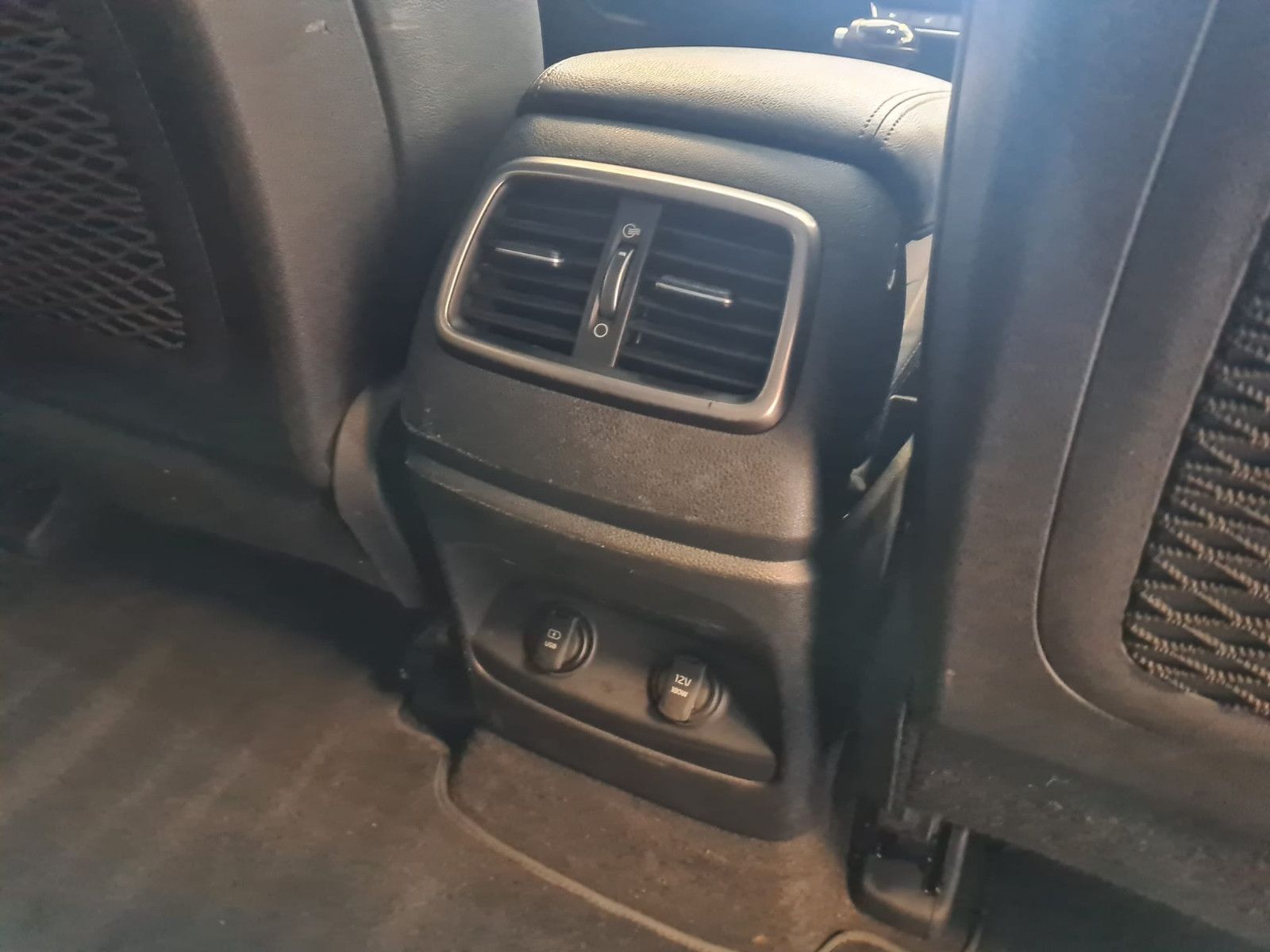 Fahrzeugabbildung Kia Sorento Platinum Edition 4WD / PANO / BELÜFTUNG