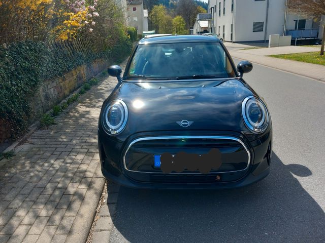MINI One DAB, LED, 5-Türer, gepflegt, ohne Mängel