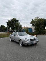 Mercedes-Benz Mercedes Benz E 240 W210 - Mercedes-Benz E-Klasse: W210