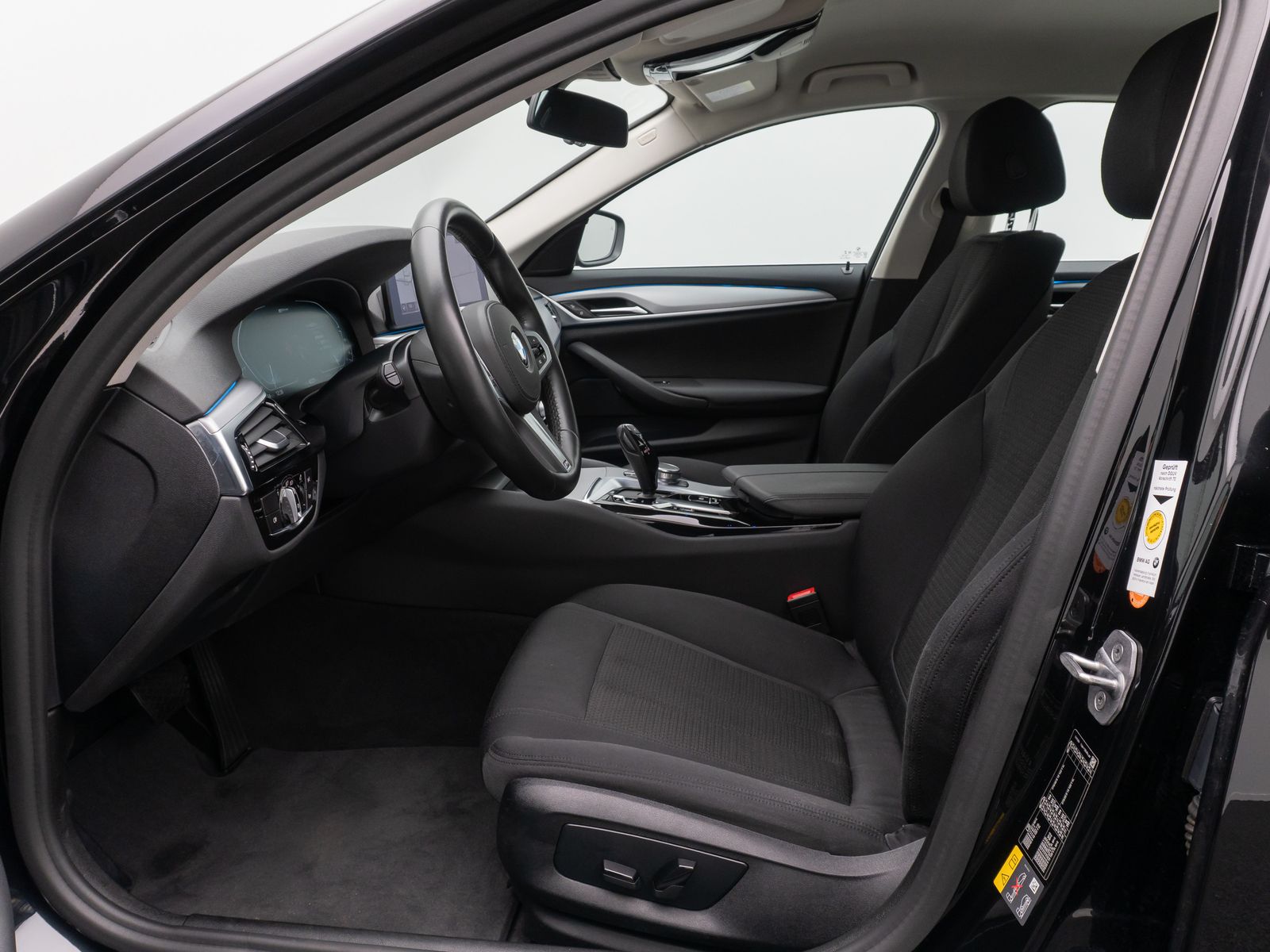 Fahrzeugabbildung BMW 530e Alarm DAB HiFi Komfort Kamera DriveAs Sport