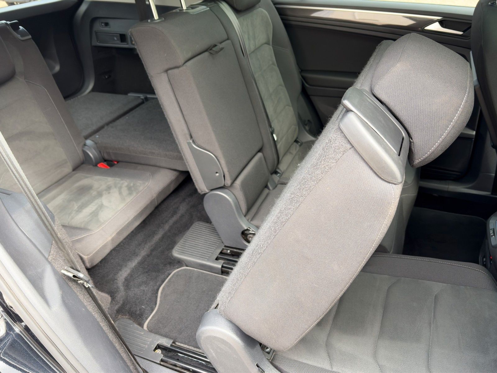 Fahrzeugabbildung Volkswagen Tiguan Allspace Highline 4Motion*7Sitzer*Pano**