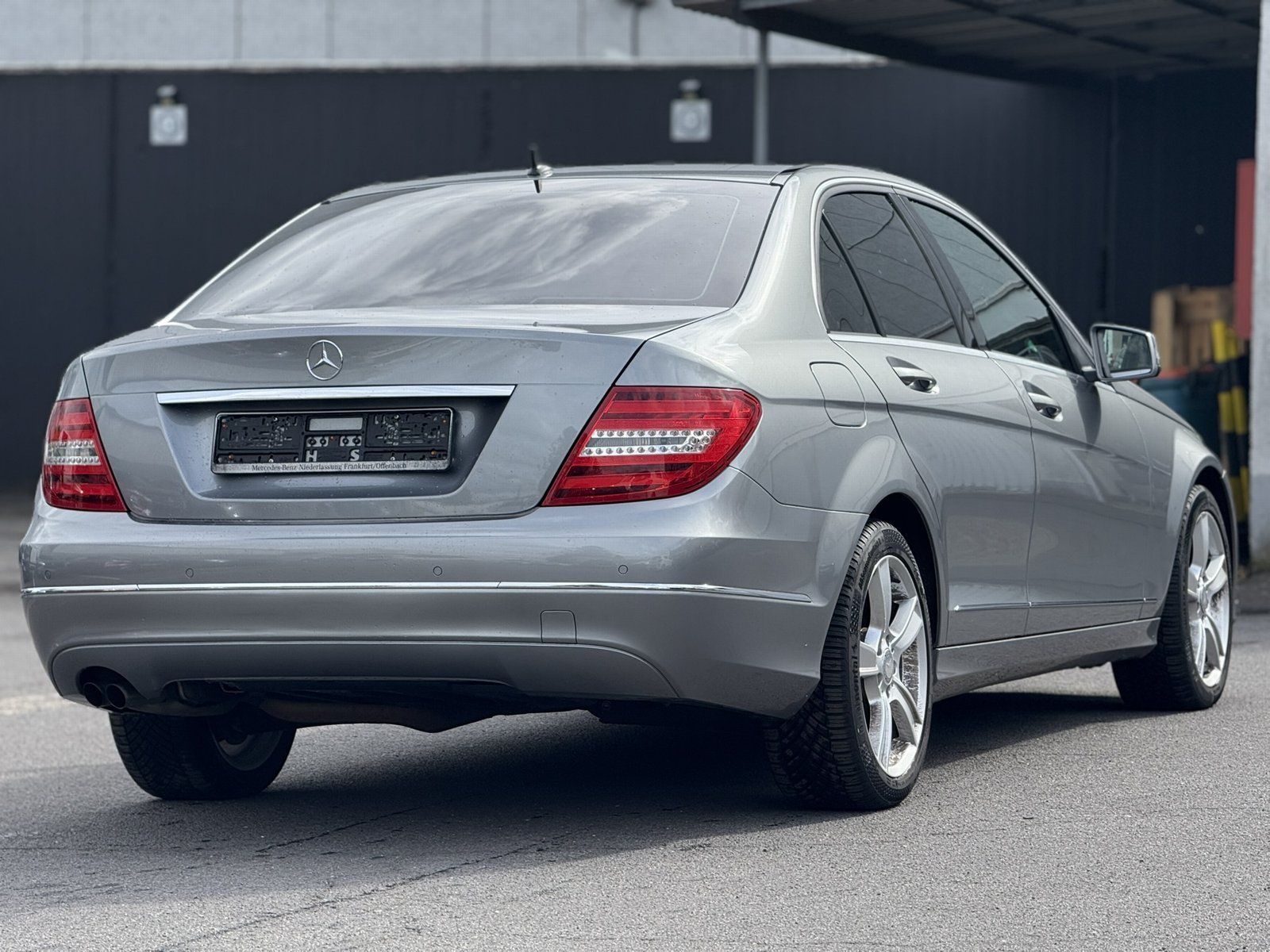 Fahrzeugabbildung Mercedes-Benz C 180 CGI Avantgarde