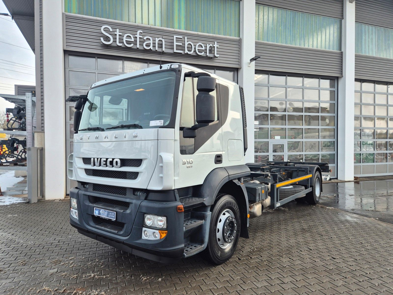 Fahrzeugabbildung Iveco Stralis AT190S31/FP CM BDF LBW unterfaltbar AHK