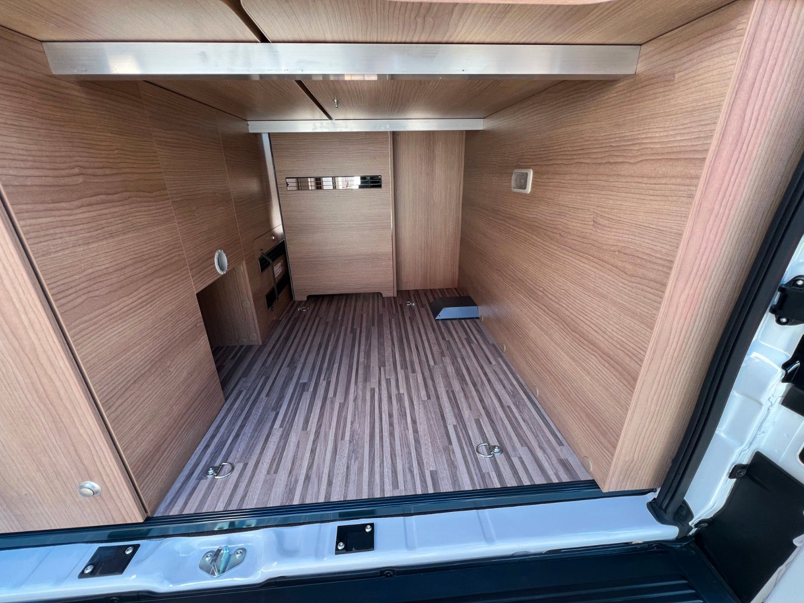 Fahrzeugabbildung Malibu Van Comfort GT 640 LE großer Kühlschrank