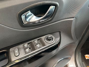 MYAUTOCENTER – Gebraucht- und Jahreswagen mit Werkstattservice in Pfaffenhofen Renault Captur Luxe *AHK*Klima*Sitzh*Navi*