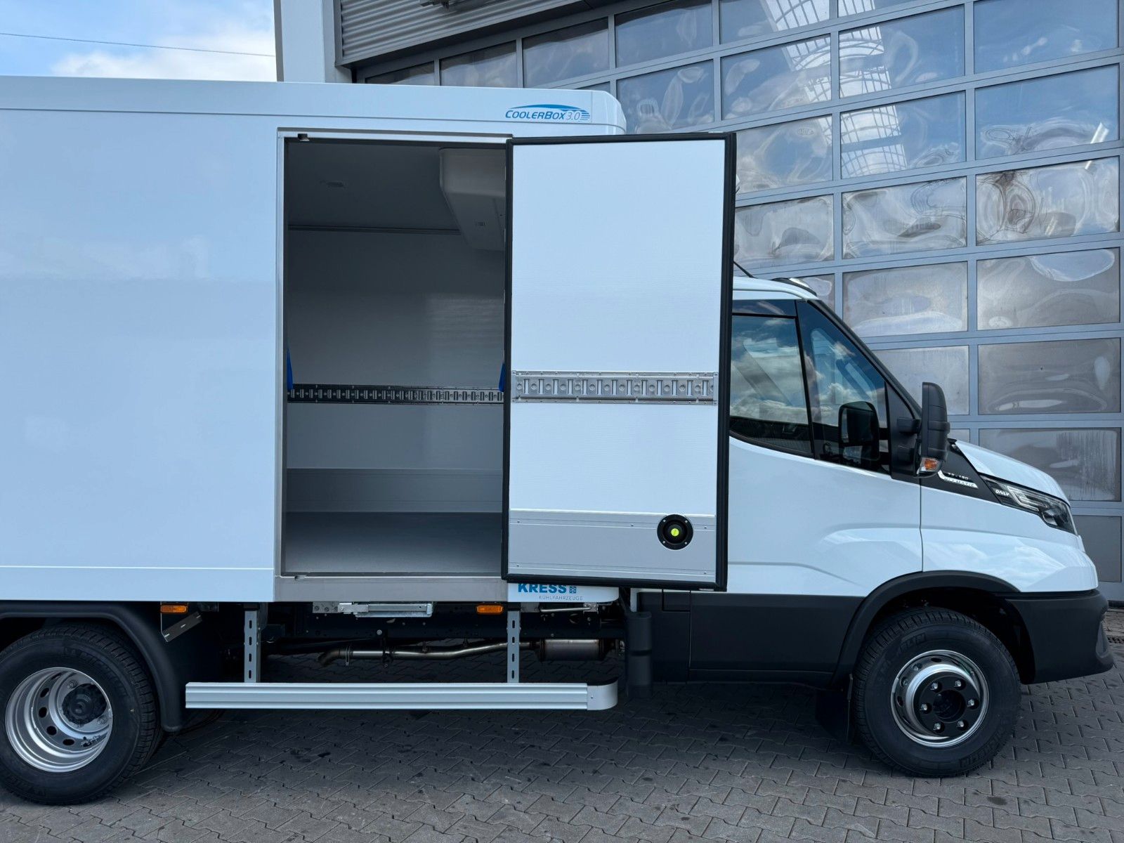 Fahrzeugabbildung Iveco Daily 70C18HA8/P Kühlkoffer