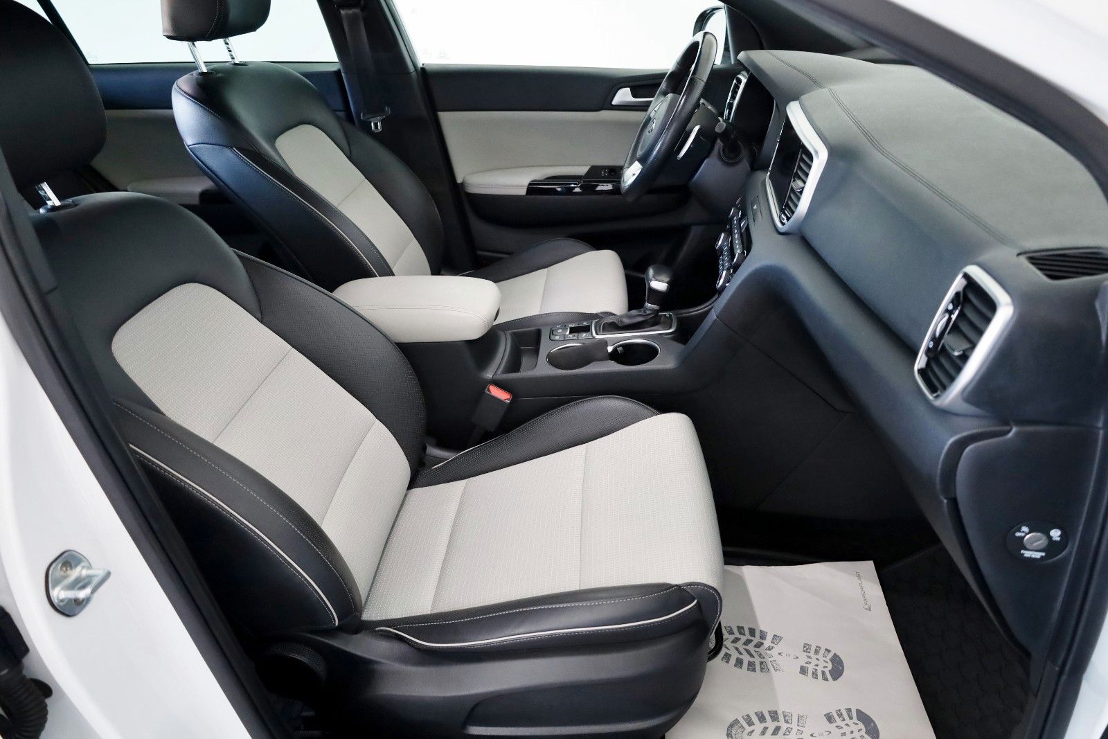 Fahrzeugabbildung Kia Sportage GT-Line 4WD,Leder,Pano,Navi,360°Kam,AHK