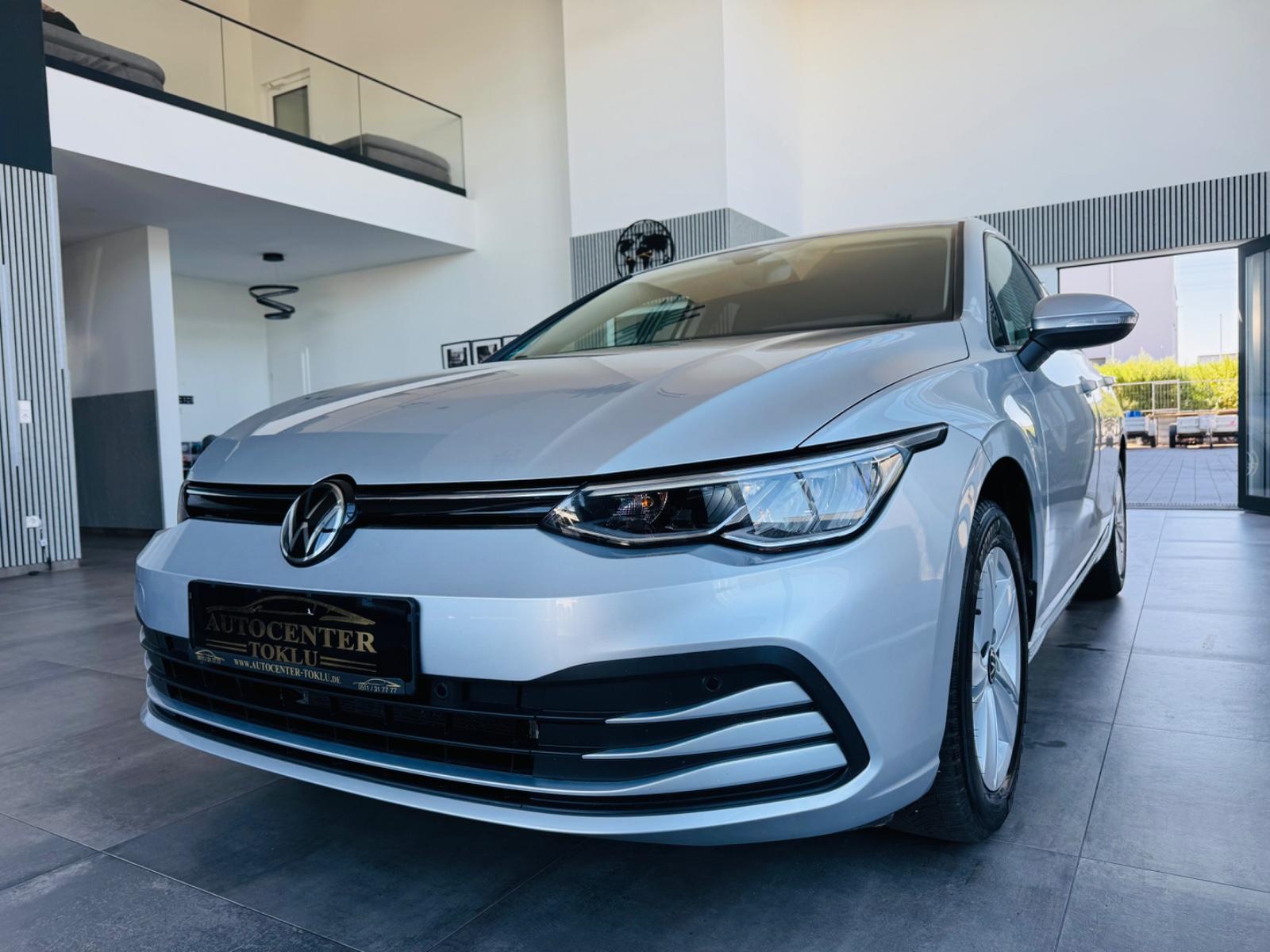 Volkswagen Golf VIII  Life 2.0TDI DSG Kamera Navi