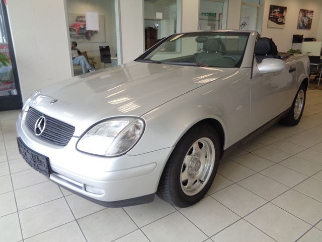 Mercedes-Benz SLK 200 / 1. HAND / KLIMA / SCHECKHEFT / TOP