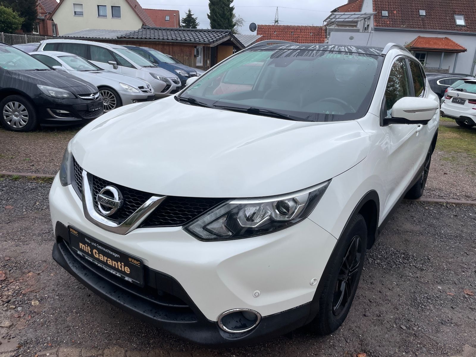 Nissan Qashqai - 1