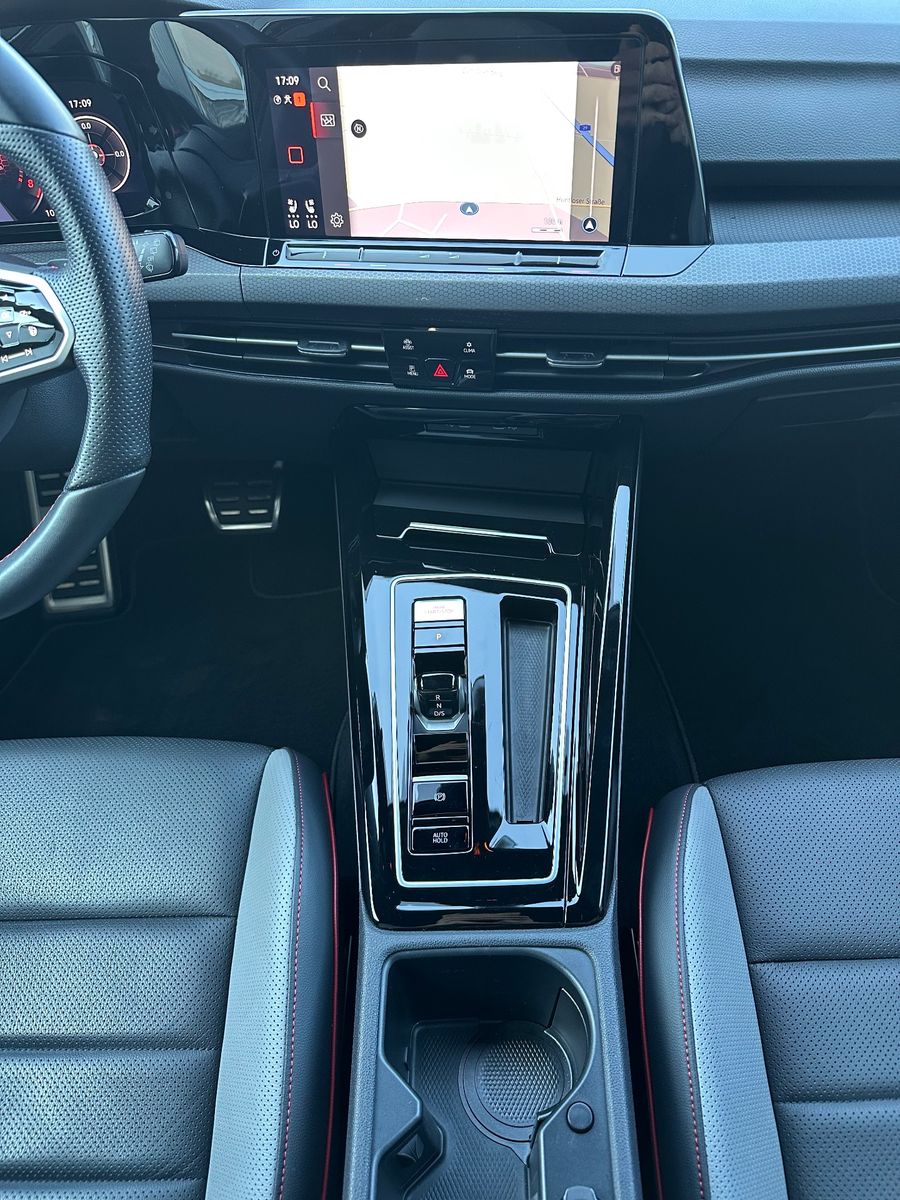Fahrzeugabbildung Volkswagen Golf GTI 2.0 TSI DSG NAV+MATRIX+ACC+HUD+VCOCK+PP
