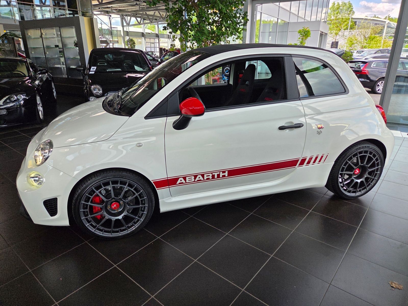Fahrzeugabbildung Abarth 595 C Esseesse Beats XENON NAVI ALU