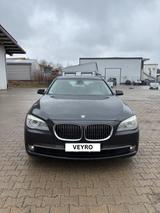 BMW 740d xDrive Voll Ausstattung/ Head-Up/ 2te Hand - silberne BMW 740