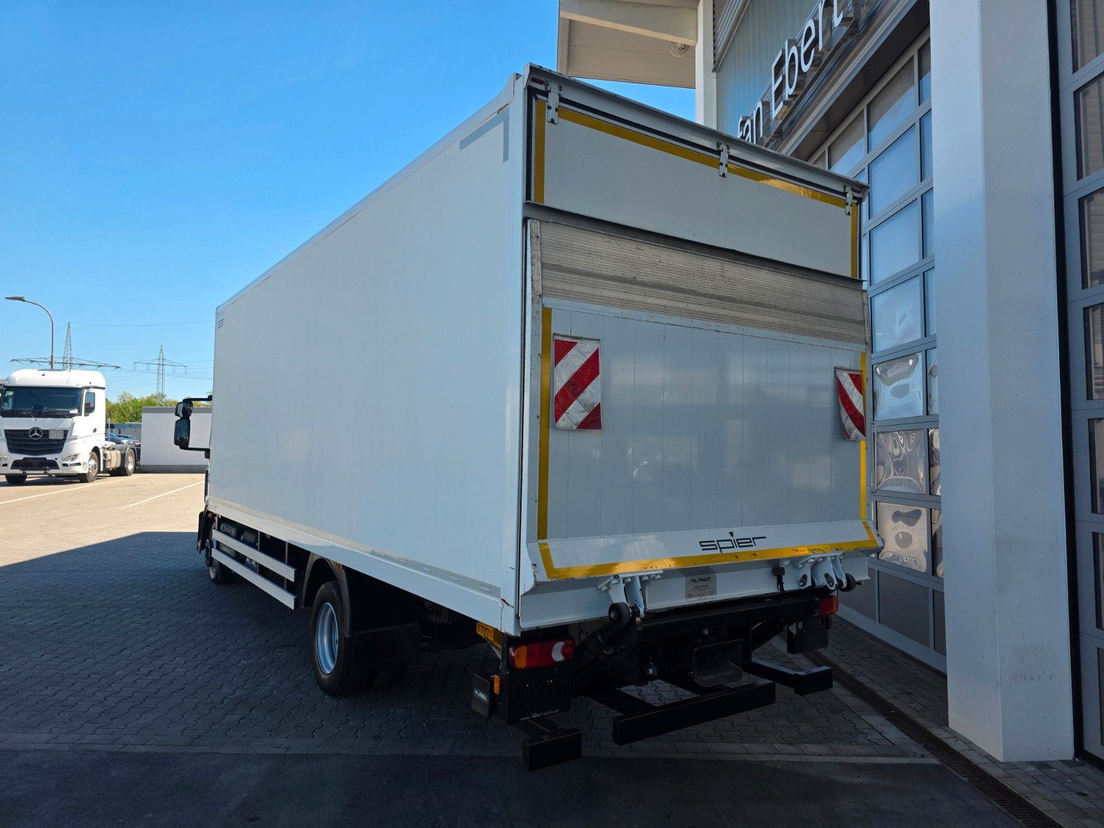 Fahrzeugabbildung Iveco Eurocargo 120E25 LBW 1.500kg Klima Standheizung