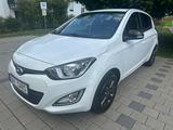 Hyundai i20 FIFA World Cup Edition*1.Hand*Klima*SHZ-Vorn - Hyundai i20: Fifa