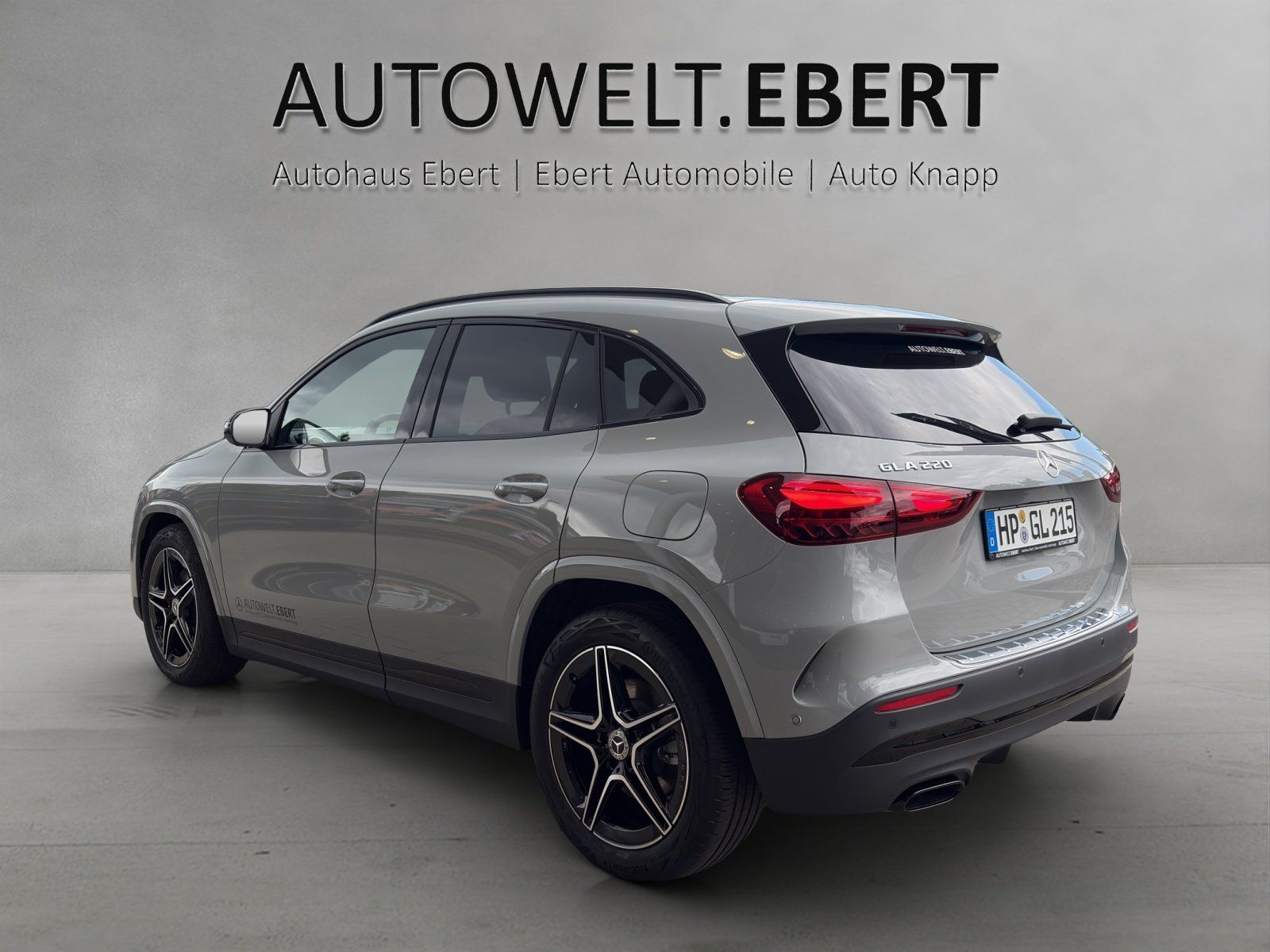 Fahrzeugabbildung Mercedes-Benz GLA 220 4M AMG+ Pano STANDHZG Distro GurtGrau