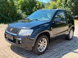 Suzuki Grand Vitara 1.6 Club 4x4 - Suzuki Grand Vitara Club mit Benzin-Antrieb