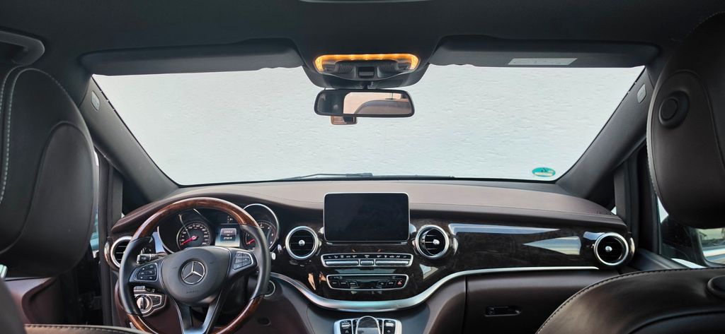 Image of Mercedes-Benz V 250