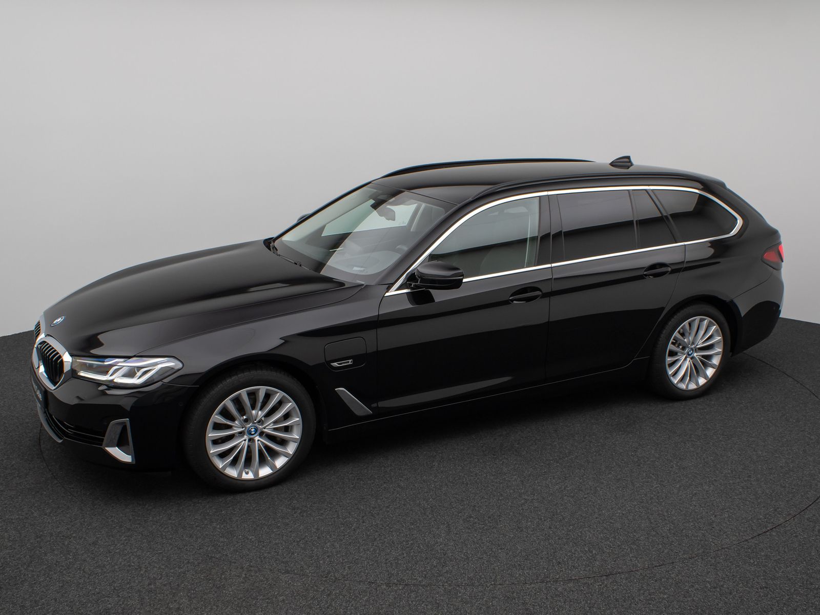 Fahrzeugabbildung BMW 530e xD Luxury Line DAB Komfort HUD Laser HiFi