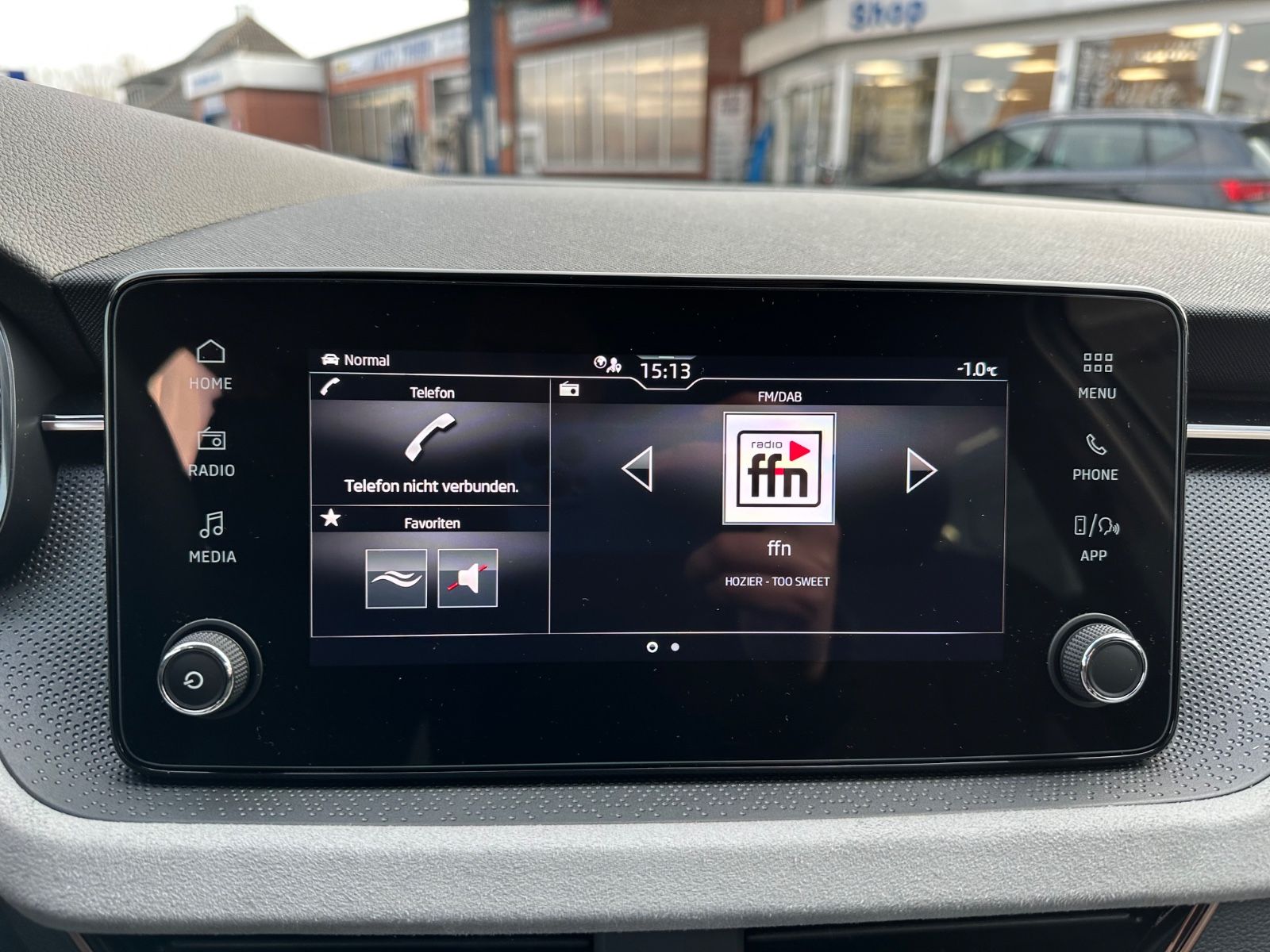 Fahrzeugabbildung SKODA Kamiq 1.0 TSI Selection DSG ACC/LED/PDC/eHeck