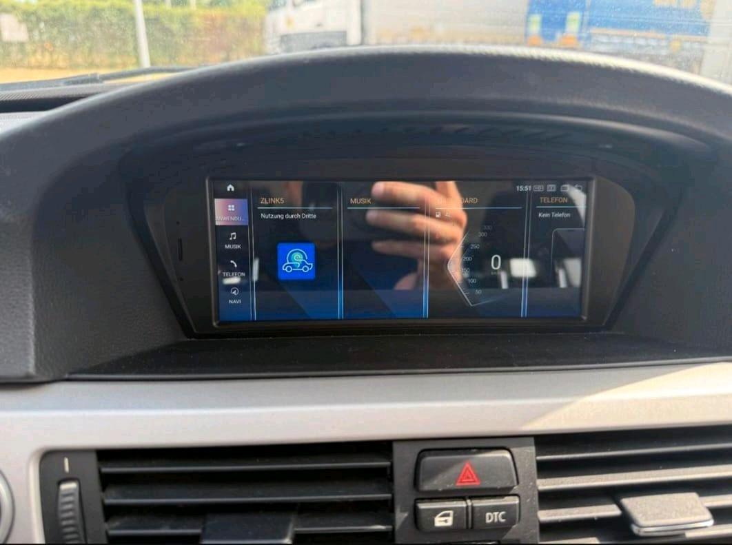 BMW 320 2010 — photo 8
