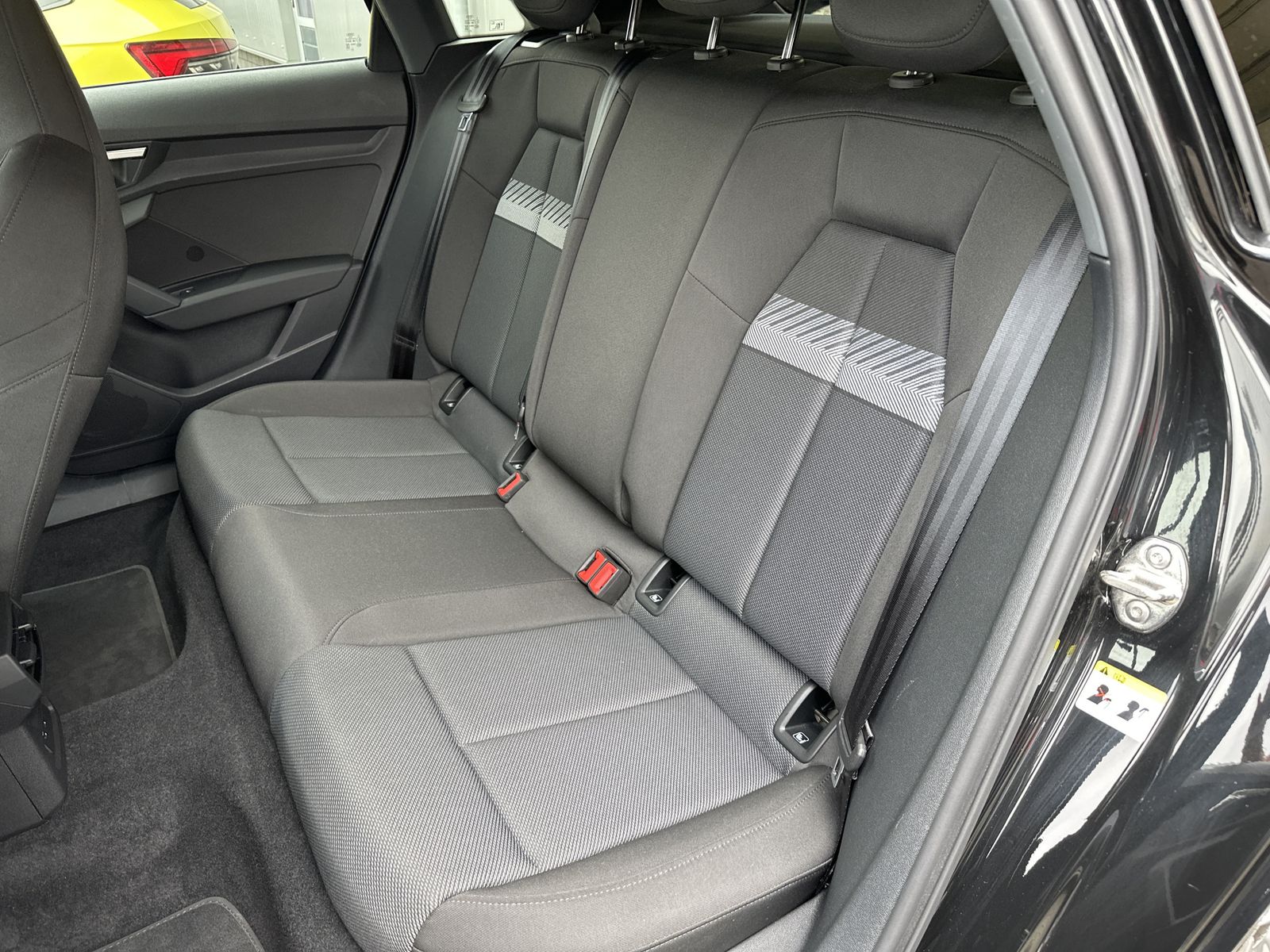 Fahrzeugabbildung Audi A3 SpB 35 TFSI S-Line Black NAV+LED+VCOCKPIT+SHZ