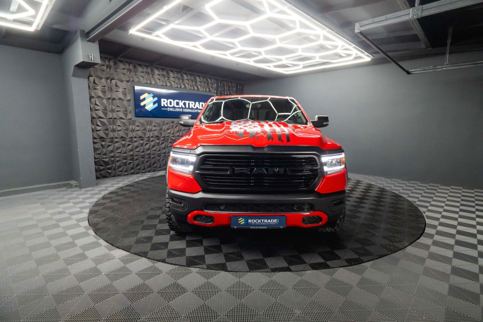 Fahrzeugabbildung Dodge RAM 5.7 V8 HEMI 4x4 Built to Serve AXLE LOCK FOX