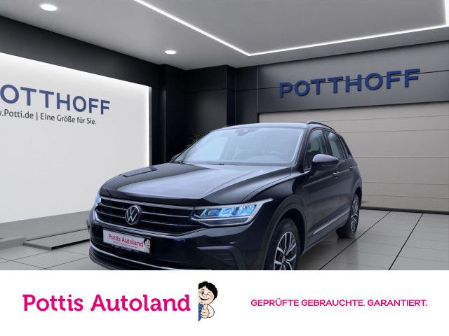 Volkswagen Tiguan 1.5 TSI LIFE NAVI GANZJAHR LANEASSIST PDC