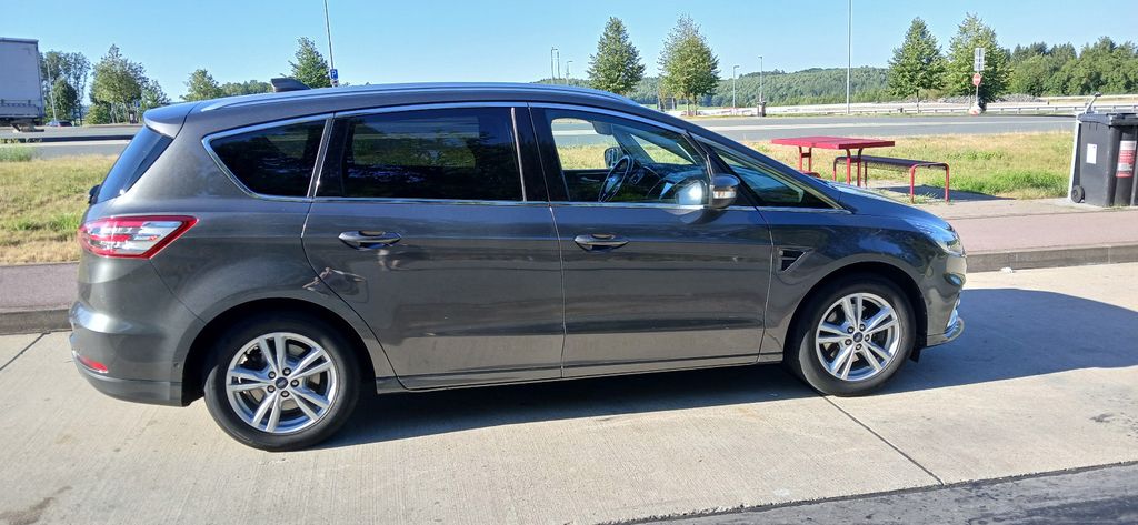 Image of Ford S-Max