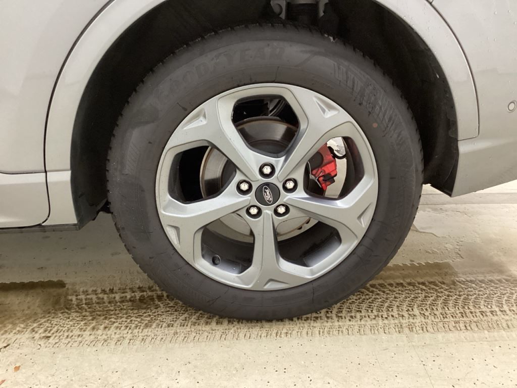 Fahrzeugabbildung Ford Kuga ST-Line X HUD AHK-klappbar Navi B&O LED