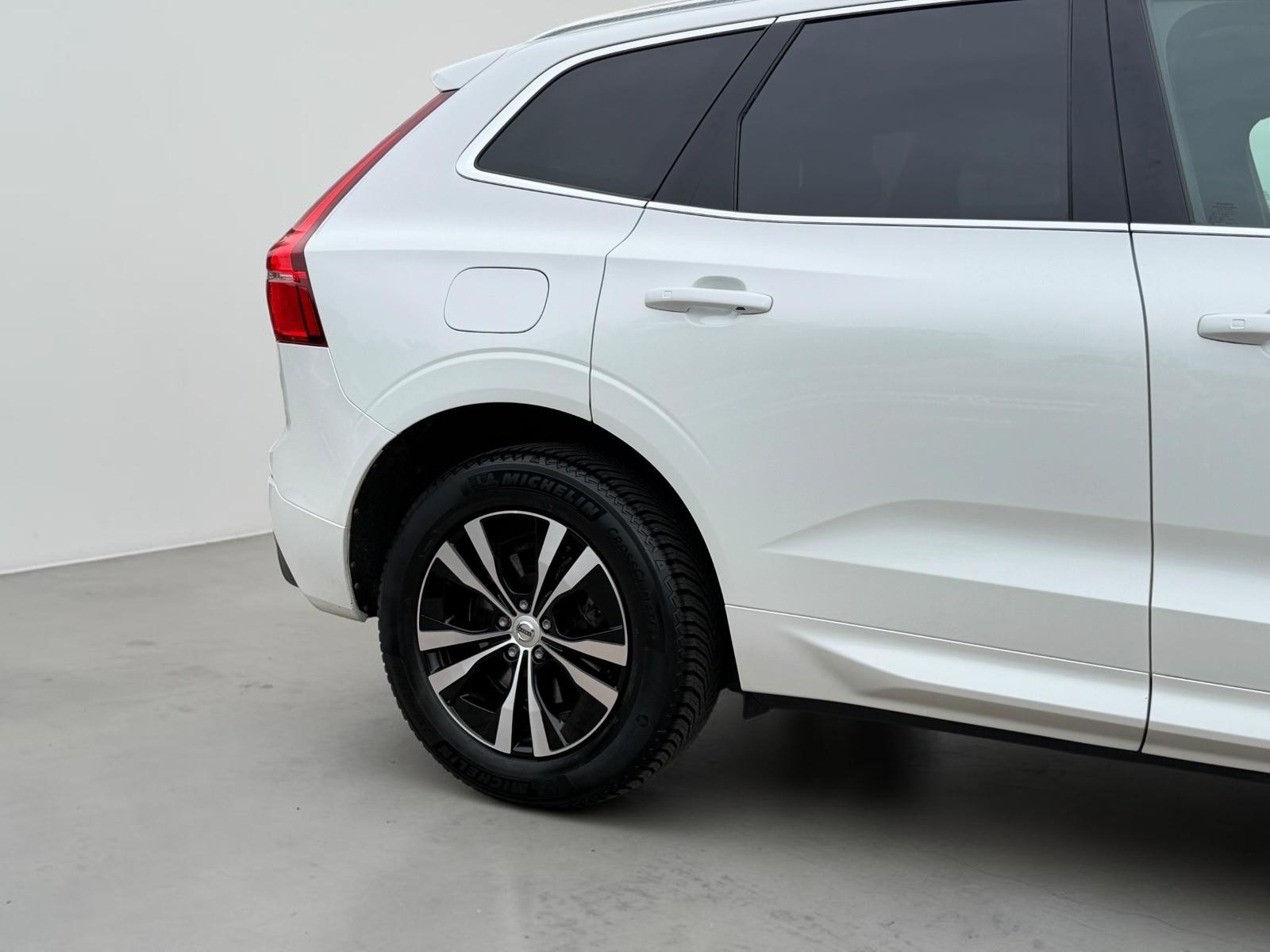 Volvo XC 60  Momentum Pro AWD*H&K*ACC*LED*AHK*