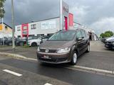 Volkswagen Sharan Comfortline BMT Navi AHK FINANZIERUNG - VW Sharan Gebrauchtwagen in Frankfurt