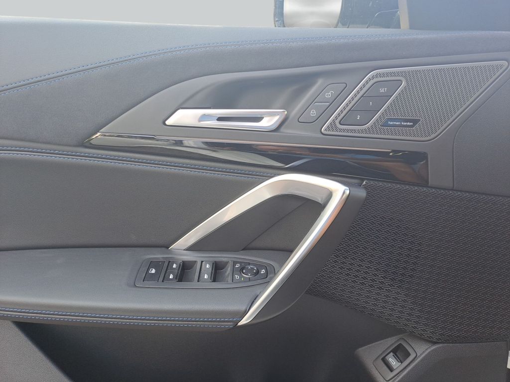 BMW iX2 - Bild 20