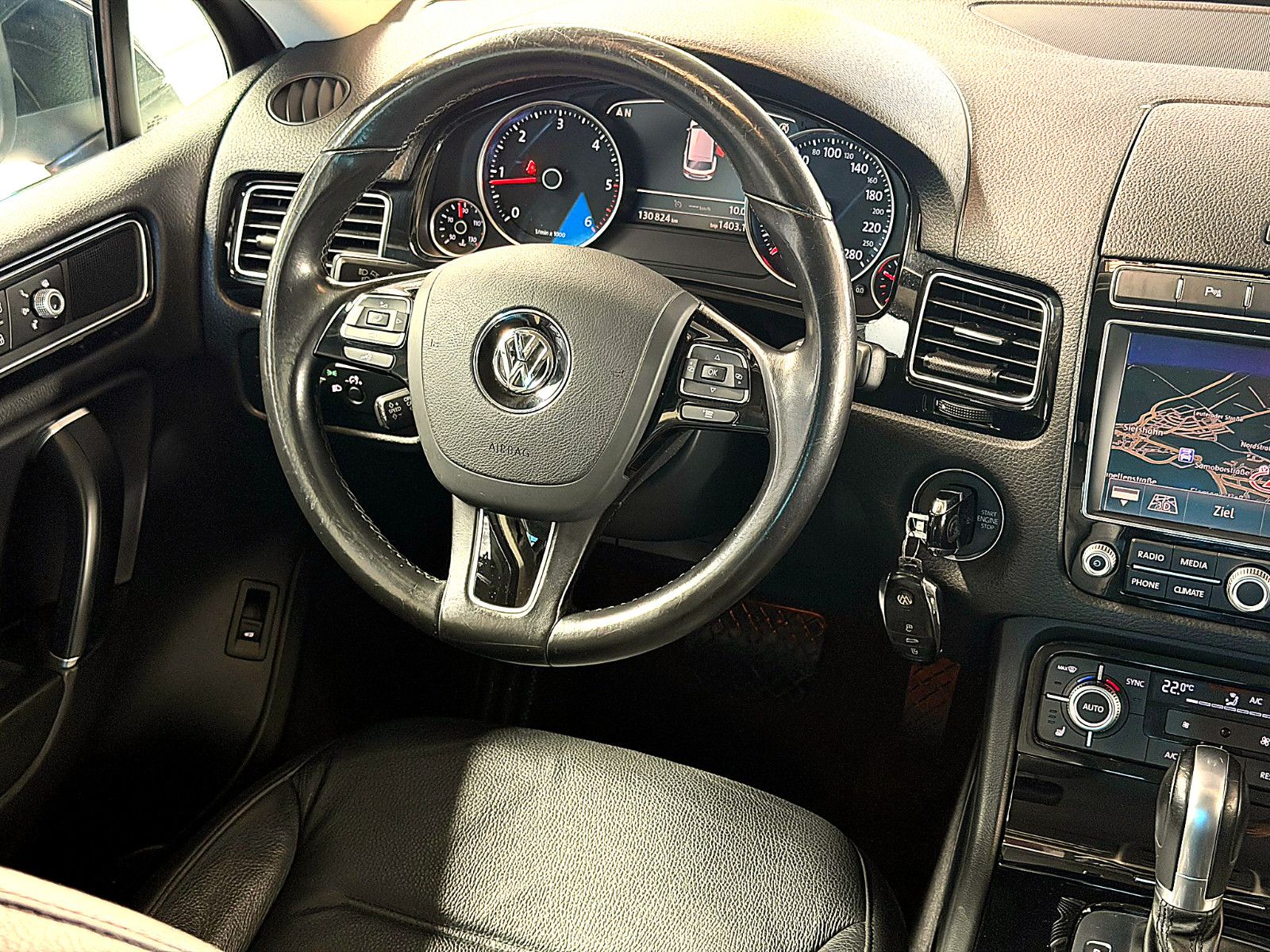 Fahrzeugabbildung Volkswagen Touareg V6 TDI Terrain Tech 4Mot/NAVI/LED/LEDER