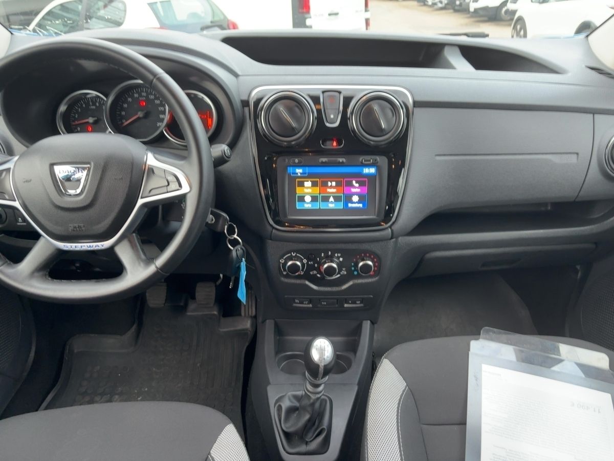 Fahrzeugabbildung Dacia Dokker Stepway TCe 130