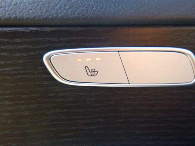 Fahrzeugabbildung Mercedes-Benz C 200 d Lim >NAVI/LED-Licht/SHZ/Parkassist/PDC<