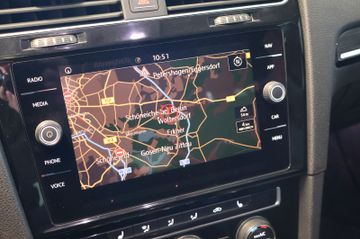 Volkswagen Golf VII Variant Highline LED Navi PanoSchiebe.