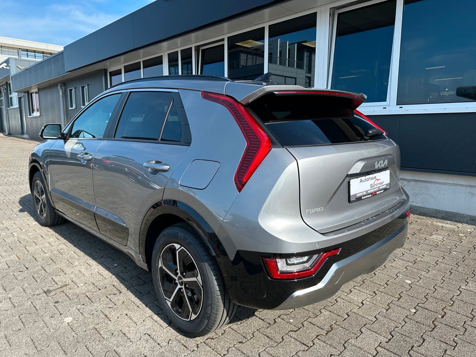 Fahrzeugabbildung Kia Niro 1.6 GDI Hybrid Vision Komfort Style