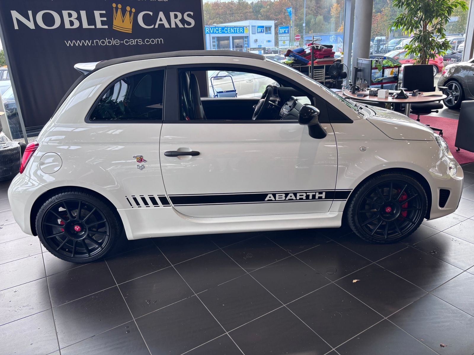 Fahrzeugabbildung Abarth 595 C esseesse BEATS XENON NAVI ALU