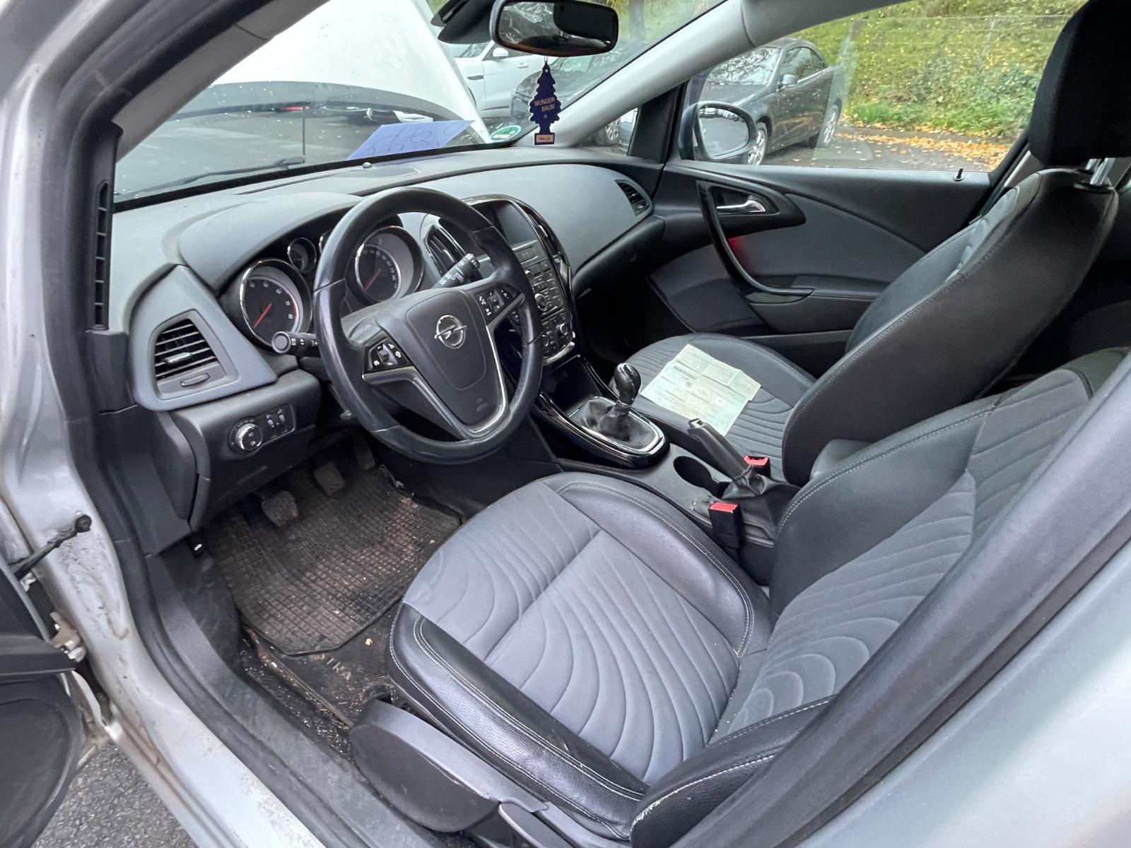 Opel Astra 2015 — photo 9