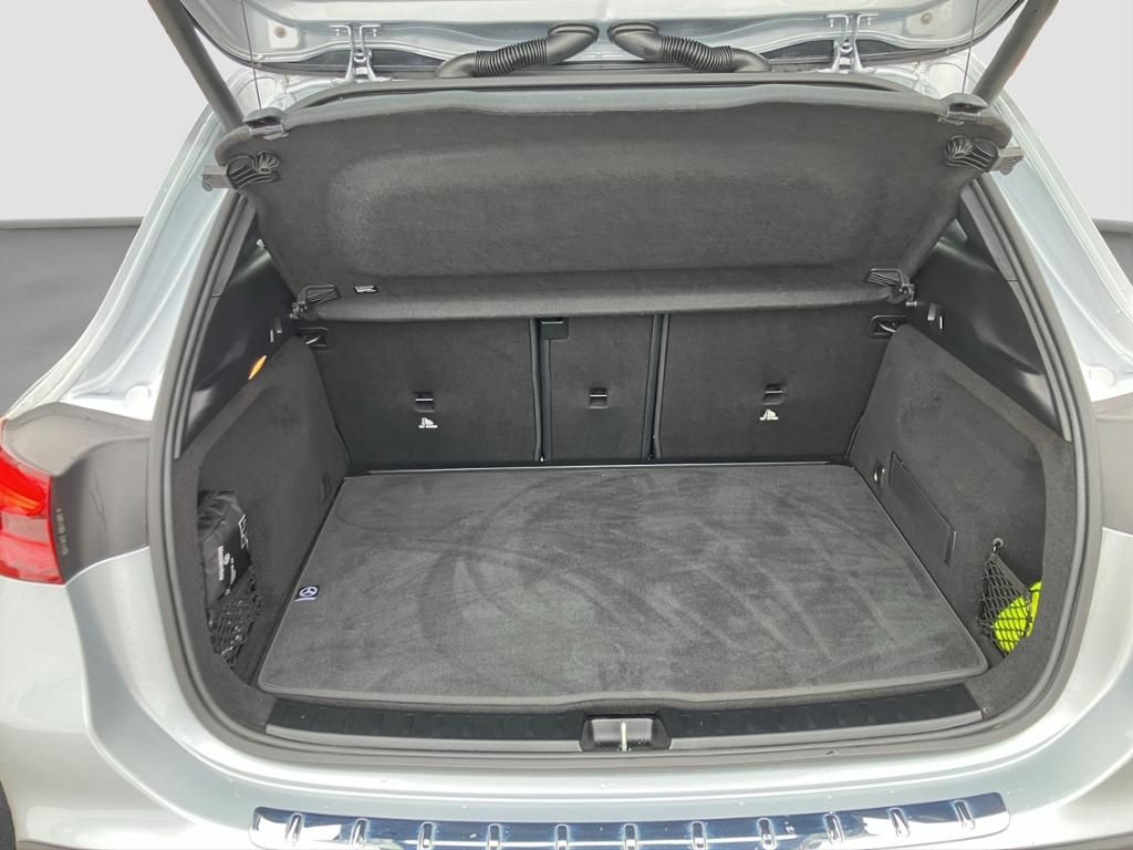 Fahrzeugabbildung Mercedes-Benz GLA 200 el. Heckklappe*LED*Kamera*AHK*PDC