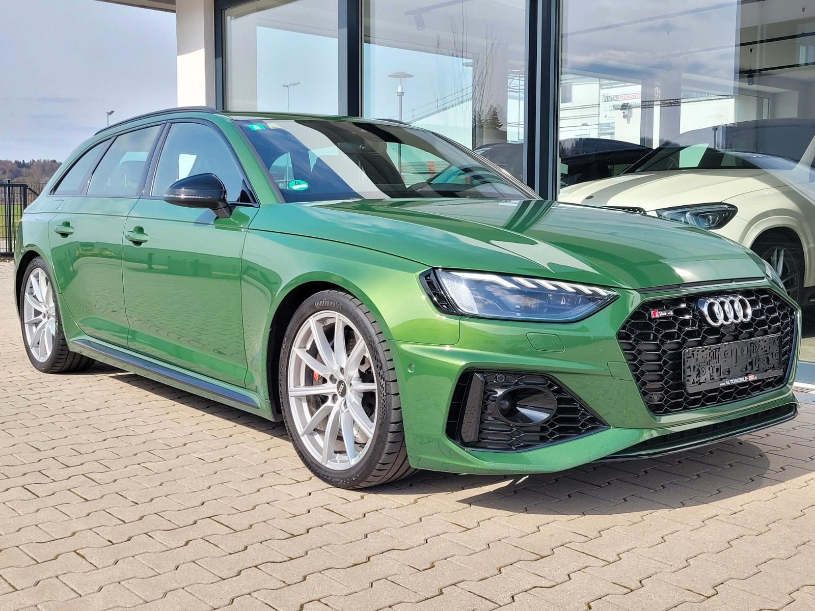 Audi RS4 Av. 2.9 TFSI quattro Komfort-Paket RS Matrix